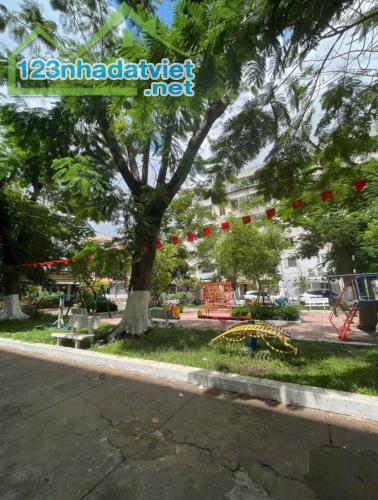 Bán đất ngang 7m tặng nhà thô 3 tầng KDC Thới An Q12 Mailisa 140m2 đường 8m chỉ 9 tỷ - 2