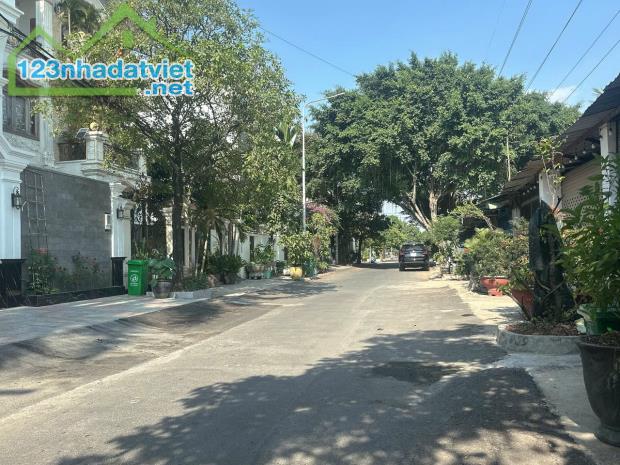 Bán đất ngang 7m tặng nhà thô 3 tầng KDC Thới An Q12 Mailisa 140m2 đường 8m chỉ 9 tỷ - 4