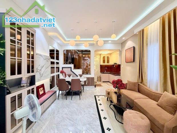 4 TẦNG NỘI THẤT SANG TRỌNG - CHỈ 5 TỶ KHU VIP PHÂN LÔ HIỆP PHÚ - 1