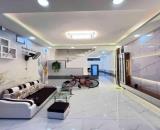 Nhà đẹp trung tâm quận 10 giá siêu hiếm
