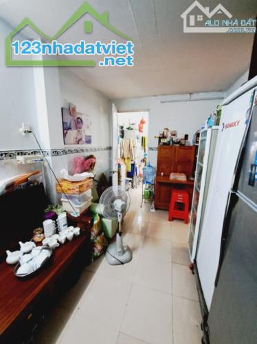 Bán Gấp Giá Rẻ Nhà 1/ HXH Thông đường Độc Lập Tân Phú DT khủng 4mx17m giá chỉ 5.6 Tỷ