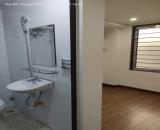 Bán gấp giá rẻ căn hộ khép kín mặt phố Phúc Tân Căn hộ 20m2, 680 triệu Hoàn Kiếm.