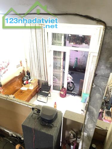 Siêu hiếm, nhà Khánh Hội, Phường 3, Quận 4, 4 tầng, 6 Phòng, Ba gác thông, chỉ 6,5 tỷ.