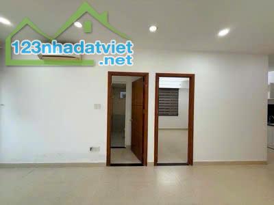RA GẤP CĂN HỘ CAO CẤP CC LINH TÂY SÁT PHẠM VĂN ĐỒNG THÔNG THỦY 81m2 CHỈ 3,9 TỶ. - 4