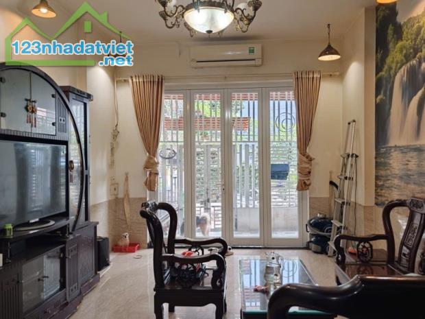 Gấp bán nhà 3 tầng, Trương Văn Thành, Thủ Đức, giá 6.9 tỷ, dt 80m2. - 1