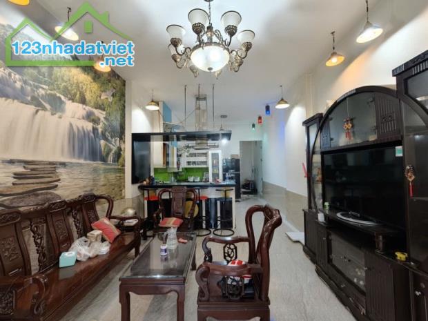 Gấp bán nhà 3 tầng, Trương Văn Thành, Thủ Đức, giá 6.9 tỷ, dt 80m2. - 2