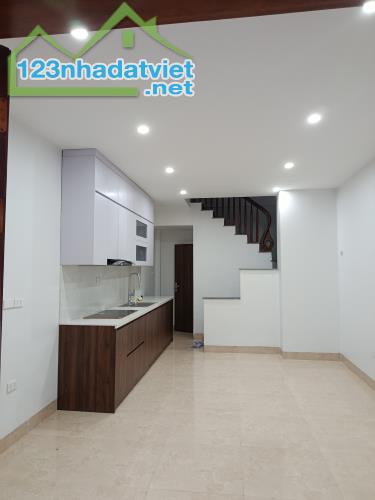 🏡 NHÀ MỚI KÍNH KOONG – VÀI BƯỚC CHÂN RA PHỐ NGUYỄN LAM– DÂN TRÍ CAO –LONG BIÊN 🏡