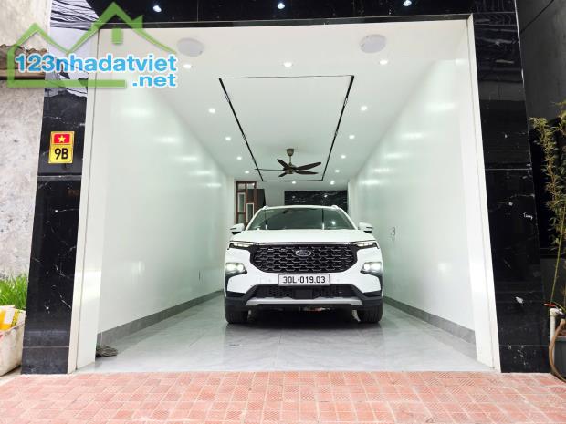Bán Nhà Thạch Bàn, Long Biên 45m, 6T giá 11,3 tỷ (Gara ô tô, thang máy)