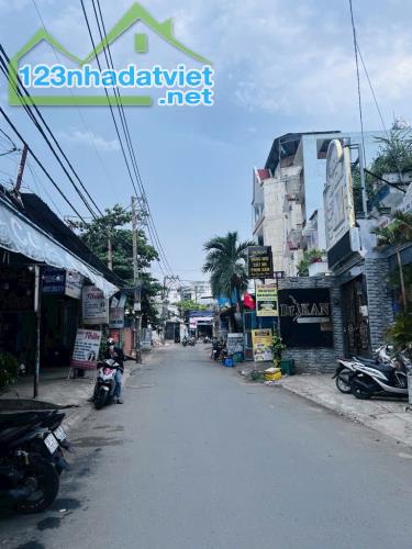 NHÀ 4 TẦNG SÁT MẶT TIỀN PHAN HUY ÍCH - GẦN SIÊU THỊ EMAIL  - DT200M (6*33) GIA 22.5 TỶ