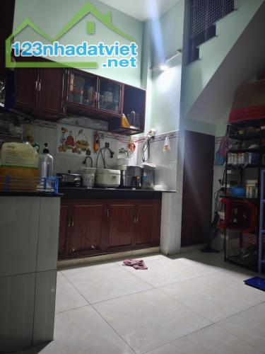 MT đường số 1, Bình Hưng Hòa A, Bình Tân sát Tân Phú, 55m, 3 tầng đúc, vị trí VIP, 5.x tỷ. - 1