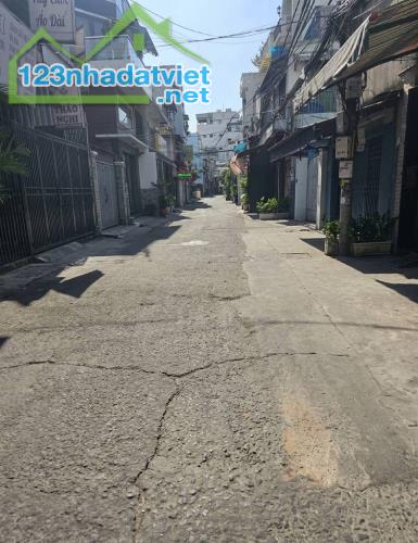 Bán nhà mặt t.i.ề.n đường số P.1 Q.8 - 11
