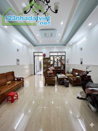 SIÊU PHẨM MT KINH DOANH KHU VIP TÊN LỬA 100M2 4 TẦNG NGANG 5M BỀ THẾ 1X TỶ - 2