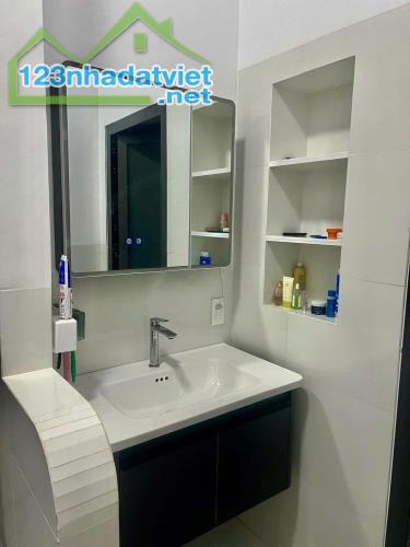NHÀ CẤP 4 NGÀY HL15 ĐƯỜNG BẦU TRE DT 4MX2OM 2PN SÂN XE HƠI đường thông 12m - 5