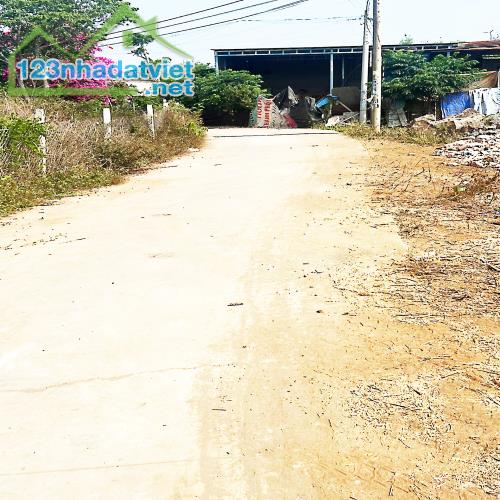 Chỉ 890tr, 7,2mx18m, Ngay nhựa Điểu Xiển và Hồ Thị Hương, P Long Khánh, TP Đồng Nai