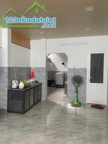 Siêu phẩm 1/ Tân Xuân ,Hóc Môn , ngang khủng 12m DT 220 m2 . Giá chỉ  6.5 tỷ  (TL) - 4