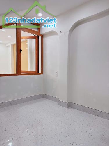 Nhà mới 3 tầng, ô tô đậu cửa, gần Celadon Tân Phú, 5.2 tỷ - 4
