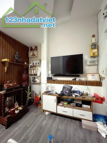 Bán gấp nhà Bờ Bao Tân Thắng,Tân Phú 68m² gần Aeon Tân Phú, vào ở ngay nhỉnh 7 tỷ. Hiếm.