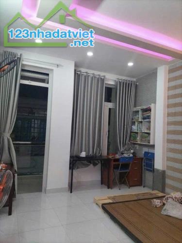 SIÊU PHẨM GÒ DẦU TÂN PHÚ - HẺM XE HƠI - 50M2 (4x12.5) - 2 TẦNG BTCT MỚI ĐẸP. CHỈ HƠN 5 TỶ - 4