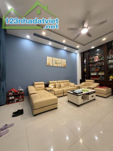 Nhà KDC Centana, Long Trường – Dt 100m² (5 x 20) x 4 tầng – 5PN - 2