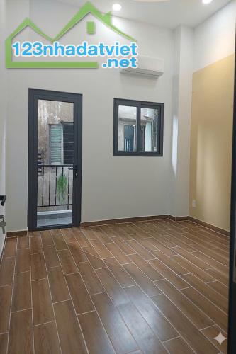 NHÀ ĐẸP QUẬN 11 - NGANG 6M - 30M RA MẶT TIỀN 3 THÁNG 2 - 4 TỶ HƠN - 3