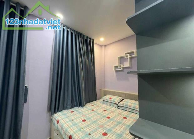 Bán nhà quận 8. Hẻm 3,5m cách mặt t.i.ề.n đường vài bước chân. - 8