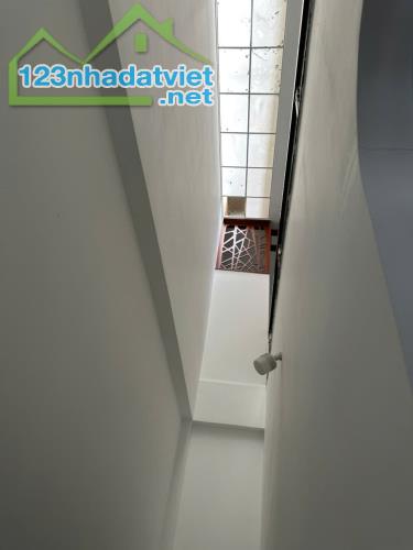 Nhà đẹp kiên cố ngay Công Viên lớn BMT gần ngã 6 gần mọi thứ luôn ạ - 3