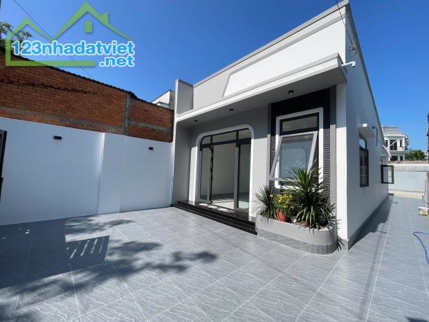 Nhà cấp 4, 6,5x25 (162,5m2), Xã Tân An Hội, SHR, Giá 1 tỷ 150.