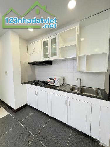 Bán nhà góc 2 MT Hoàng Sa - Đỗ Thị Lời quận 3, 10x7m 5 tầng chỉ 19.3 tỷ