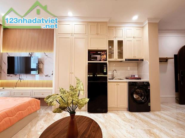 CHDV 5 TẦNG THANG MÁY QUẬN 3 - 70m2 8PN FULL NT - GIÁ CỰC TỐT GIẢM MẠNH 2.6 TỶ - 4