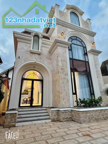BÁN VILLA SÂN VƯỜN – HỒ BƠI – VIEW THÀNH PHỐ, NAM HỒ – ĐÀ LẠT