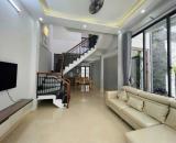 Bán Nhà 3 Tầng Kiệt Ô Tô Hoàng Thúc Trâm, Hải Châu, 68m², 4PN, Giá 7.1 Tỷ