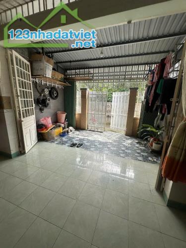 01. cho thuê nhà 2 PN hẻm 286 Cmt8 - 2