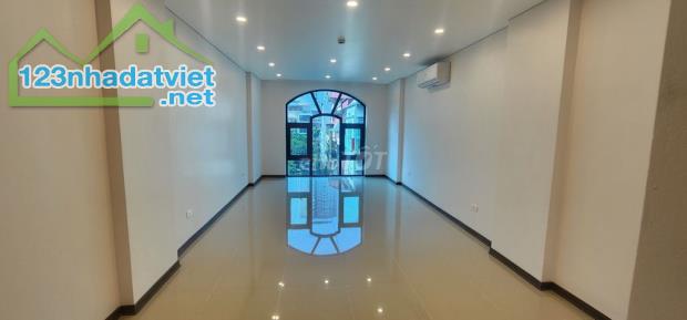 CHO THUÊ NHÀ 1 HẦM+7 TẦNG, CÓ THÁNG MÁY, DT 55M2- SỐ 11 NGÕ 6 MẠC THÁI TỔ, P.YÊN HÒA, CẦU - 3