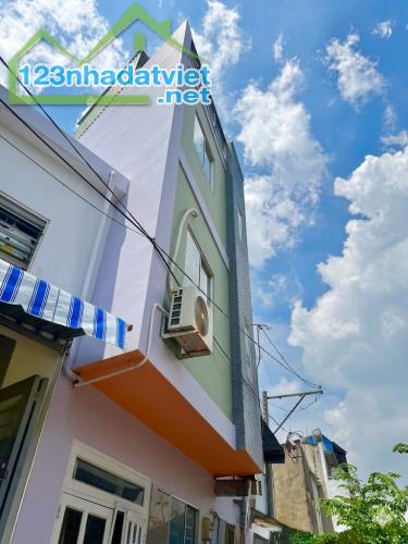 MẶT TIỀN KÊNH THAM LƯƠNG - 26 THÁNG 3  - NHÀ 4 TẦNG DTSD 39M2 - SỔ HOÀN CÔNG. CHỈ 3 TỶ XÍU