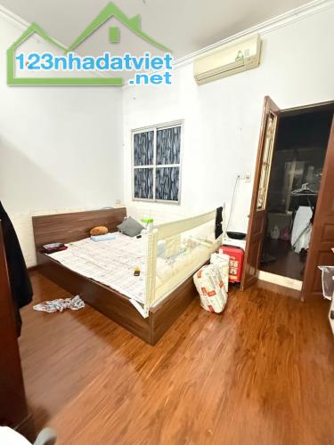 Bán Căn Hộ Tập Thể May 10, Sài Đồng, Long Biên 50m2, chỉ 1,7 tỷ (sổ sẵn) - 2