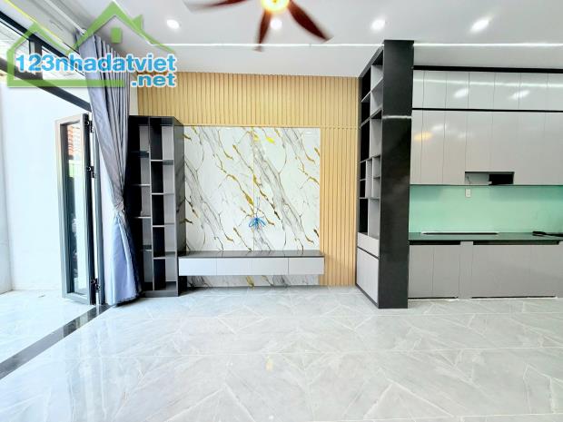 MẶT TIỀN NHÁNH SONG HÀNH – SHR HOÀN CÔNG – KINH DOANH ĐỈNH – CHỈ 5.5 TỶ - 2