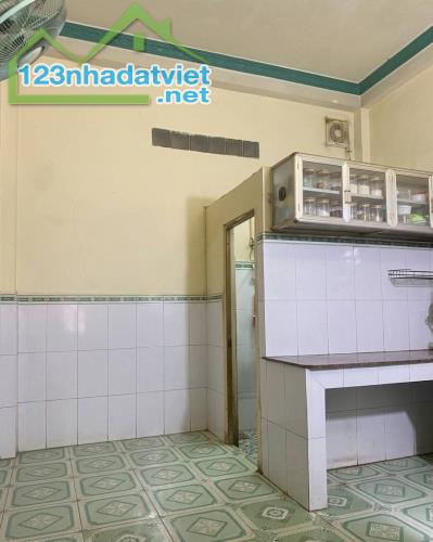 Bán nhà Q.8 hẻm trước nhà 5m. Diện tích 47m2. Kết cấu 3 tầng 4PN 3WC. - 1