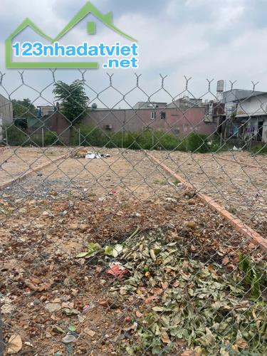 Bán đất 5x22m giá 3,75 tỷ Đường nhựa thông 6m Trịnh Thị Dối