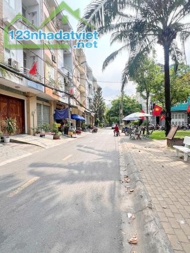 Nhà 4 tầng mặt tiền 10m KDC Bông Sao – TTTM Central Premium Quận 8 - 5
