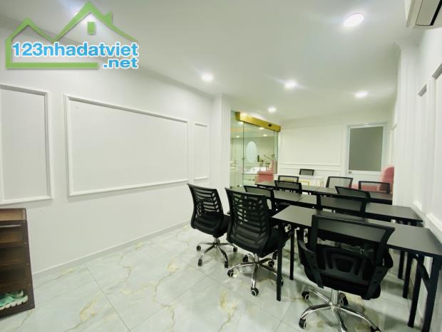 Bán Gấp Nhà Mặt Tiền Cao Thắng.Quận 10 - 3