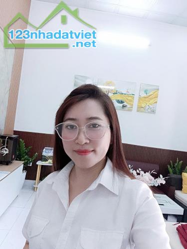 ⚡ NHÀ CẤP 4 MỚI KENG - FULL NỘI THẤT 🚗 XE HƠI ĐỖ CỬA - 3 PHÒNG NGỦ 📕 SỔ HỒNG RIÊNG. - 1
