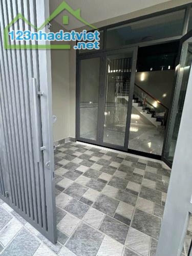 Bán nhà mặt tiền đường số 2 gò vấp