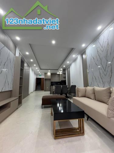 Cực phẩm phân lô Kim Đồng, 70m2 6 tầng 4mt  Ngõ thông bàn cờ, vỉa hè rộng, 2 thoáng. Ô tô - 1