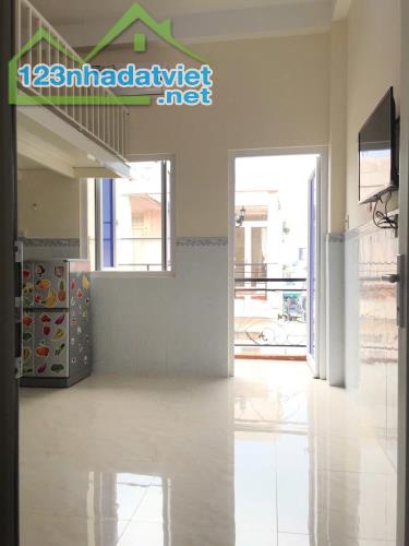 Thu nhập 40tr/tháng CHDV 2 mặt hẻm 154 Âu Dương Lân P3Q8 - 2
