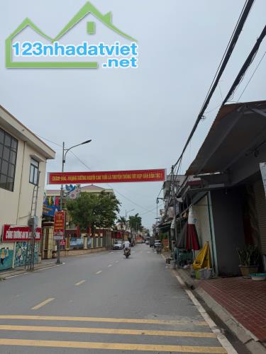 CỰC HIẾM-LÔ GÓC - CHIA LÔ - NGAY SÁT TT XÃ MỄ SỞ- OTO TẢI TRÁNH NHAU - 110m2 - 1