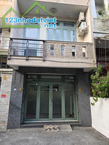 🔥 NHÀ NGHĨA THỤC Q5 – NGANG 4M, VỊ TRÍ TRUNG TÂM, GIÁ 12 TỶ TL 🔥