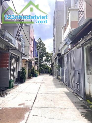 NHÀ CHIẾN LƯỢC, BÌNH TÂN – 3 TẦNG BTCT – NGANG GẦN 4M – 47M² – GIÁ 5,7 TỶ