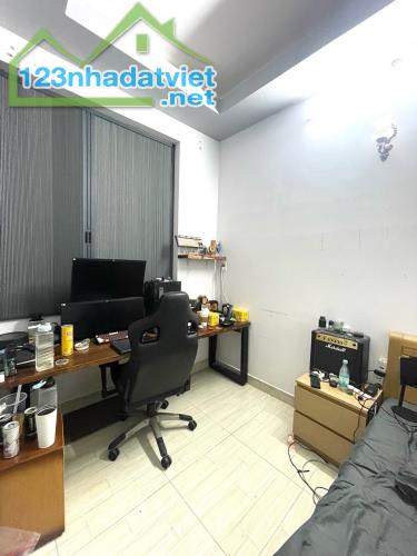 NHÀ CHIẾN LƯỢC, BÌNH TÂN – 3 TẦNG BTCT – NGANG GẦN 4M – 47M² – GIÁ 5,7 TỶ - 4