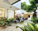 BIỆT THỰ SÂN VƯỜN HẺM NGUYỄN THỊ THẬP QUẬN 7