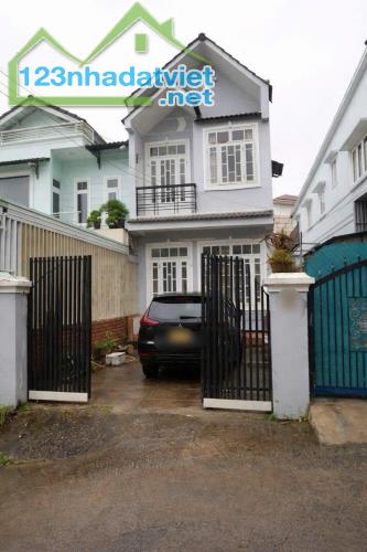 Cho thuê nhà 3 phòng 10 triệu/tháng phường 9 Đà Lạt